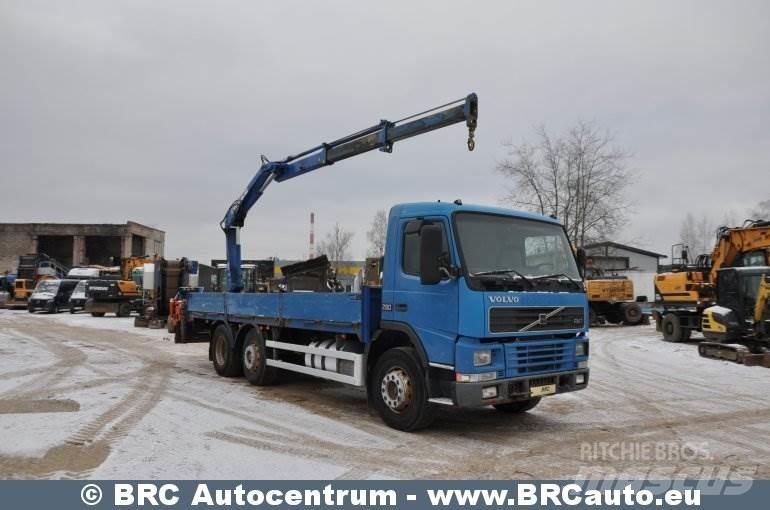 Volvo FM7 起重车