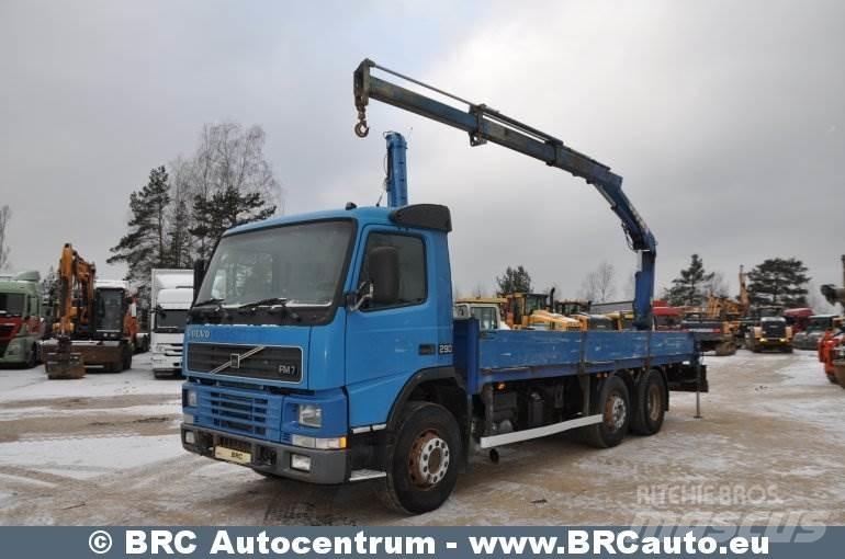 Volvo FM7 起重车
