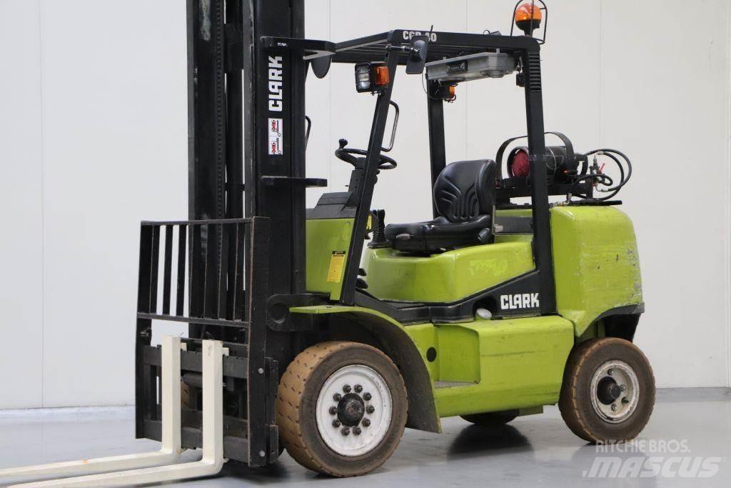 Clark CGP40 天然气叉车