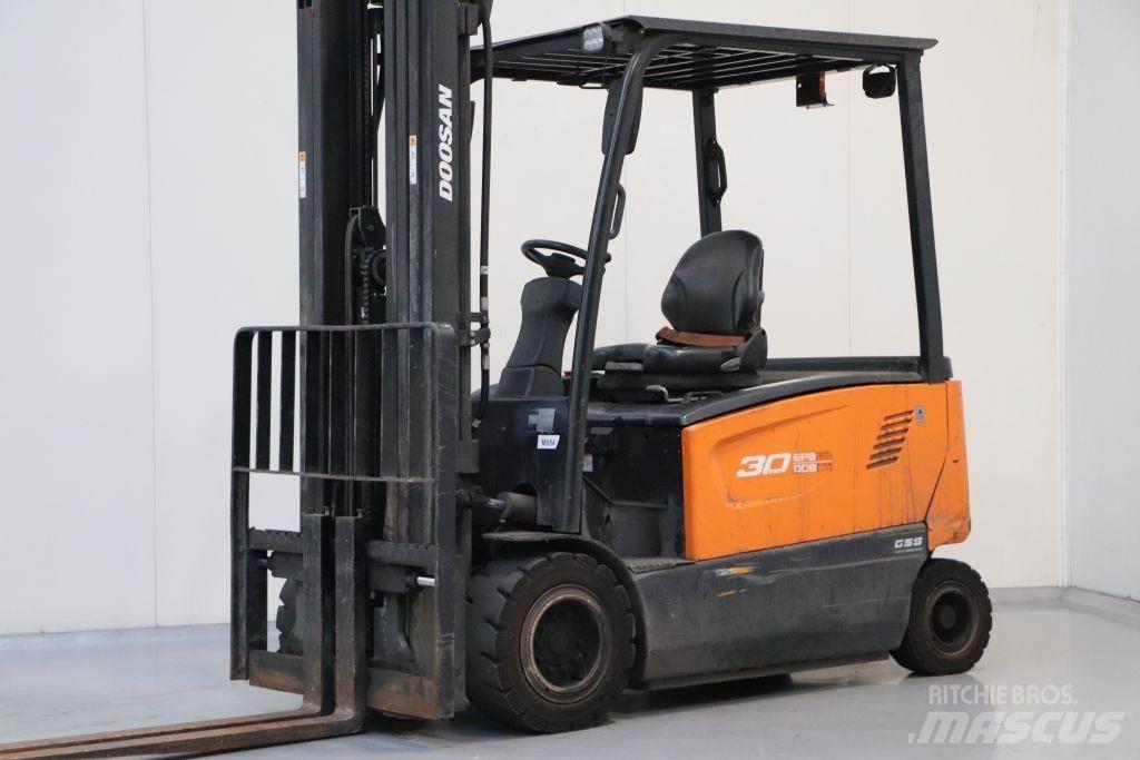 Doosan B30X-7 电动叉车
