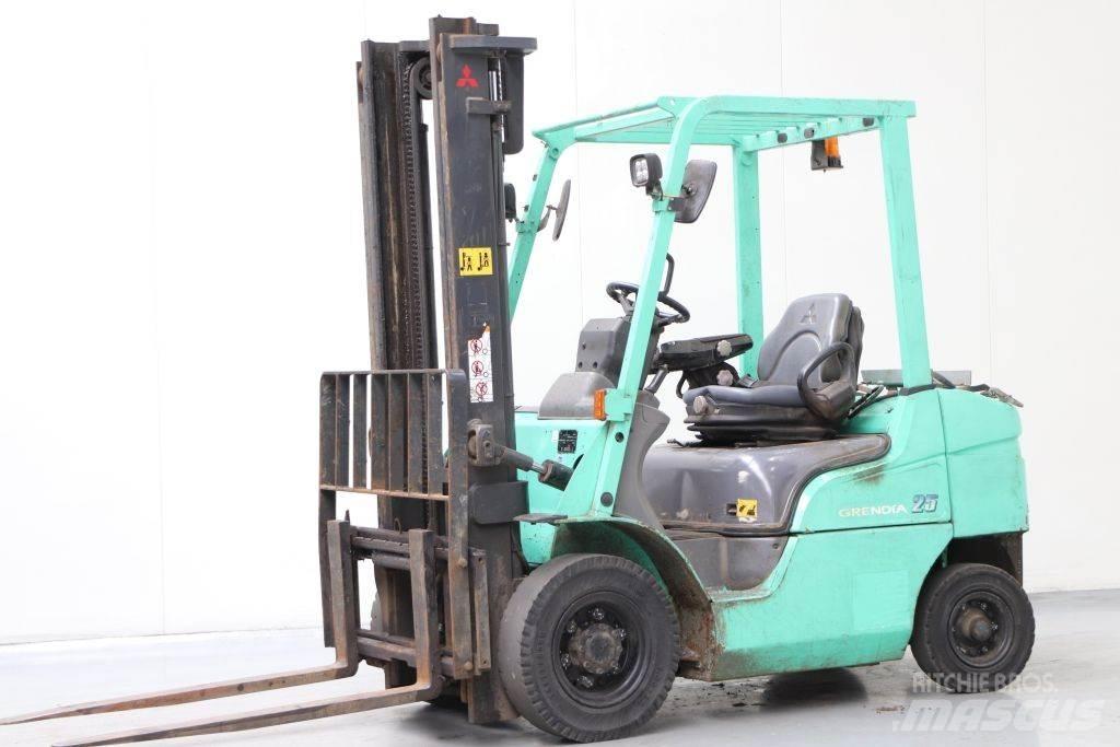 Mitsubishi FG25NT 天然气叉车