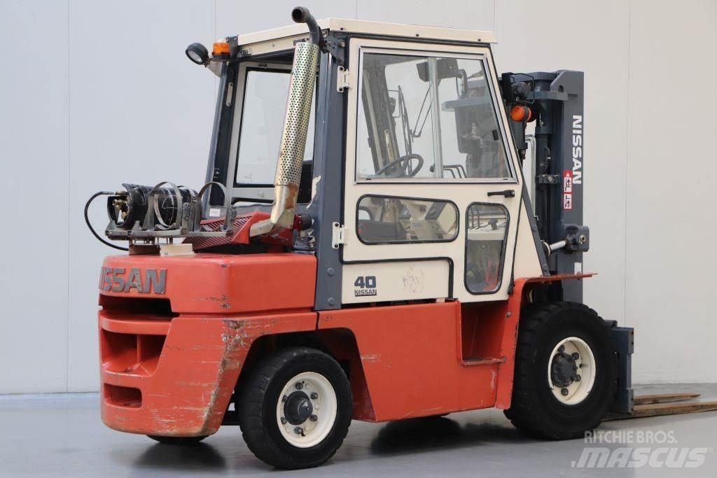 Nissan BF03A35U 天然气叉车