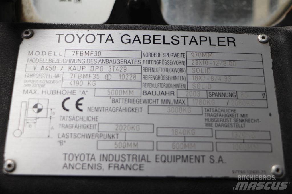 Toyota 7FBMF30 电动叉车