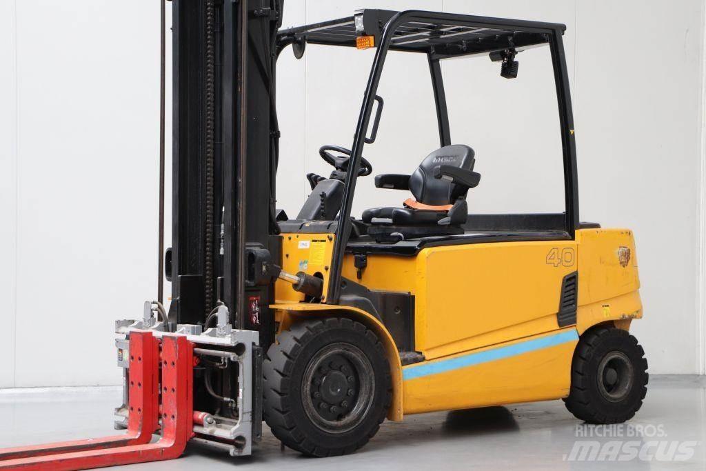 UniCarriers 40B-9 电动叉车