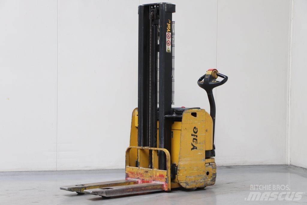 Yale MS10E 手推堆垛车