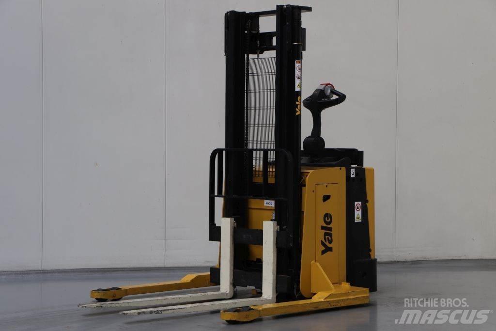 Yale MS15X 手推堆垛车