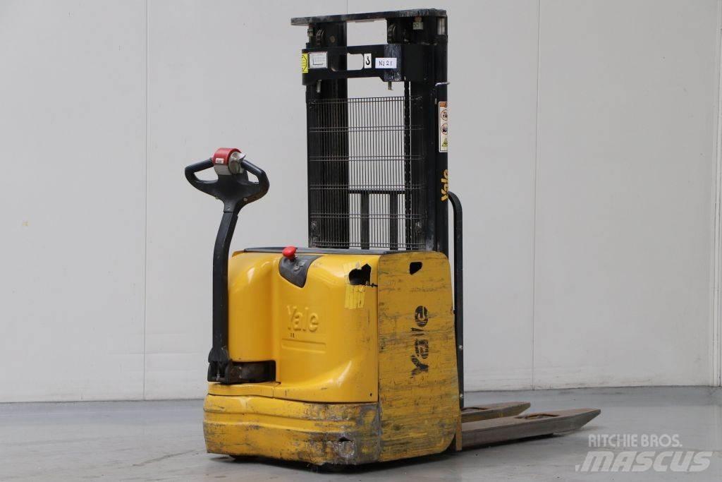 Yale MS16 手推堆垛车