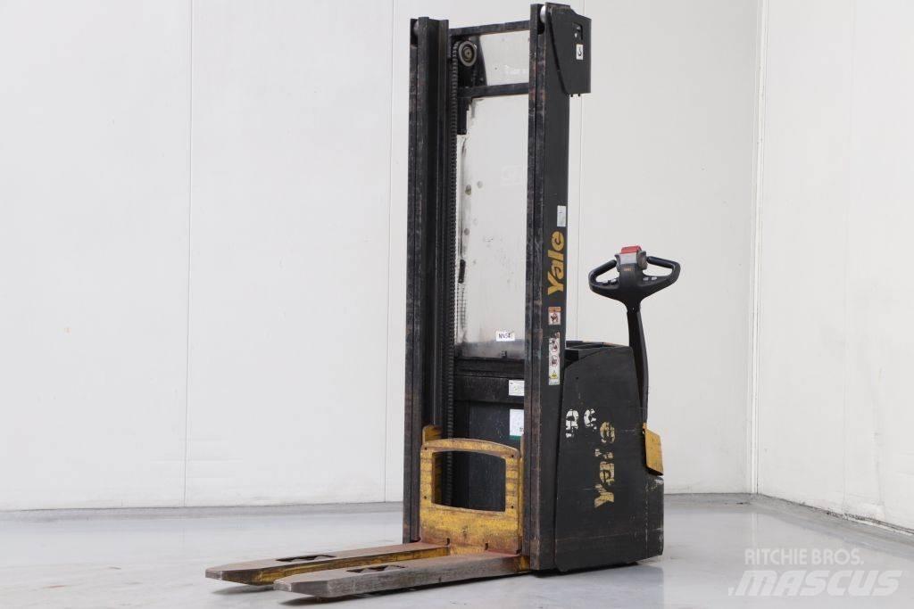 Yale MS20 手推堆垛车