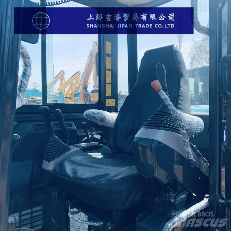 Komatsu PC 56 小型挖掘机