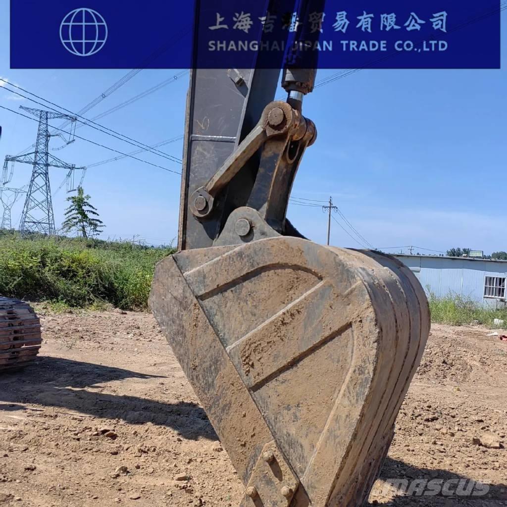 Volvo EC 220 履带挖掘机