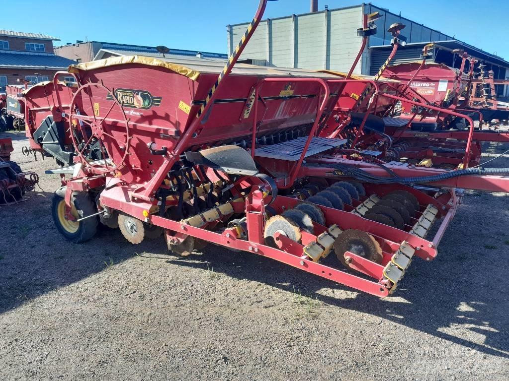 Väderstad Rapid 400 多功能条播机