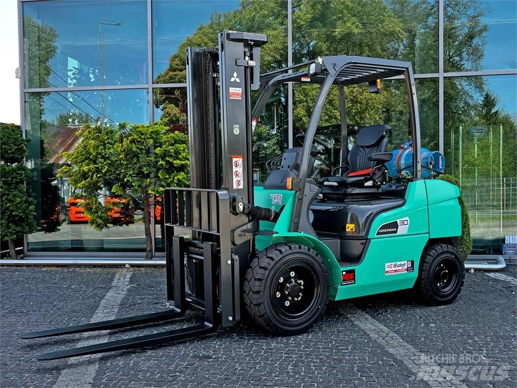 Mitsubishi FG30N 天然气叉车