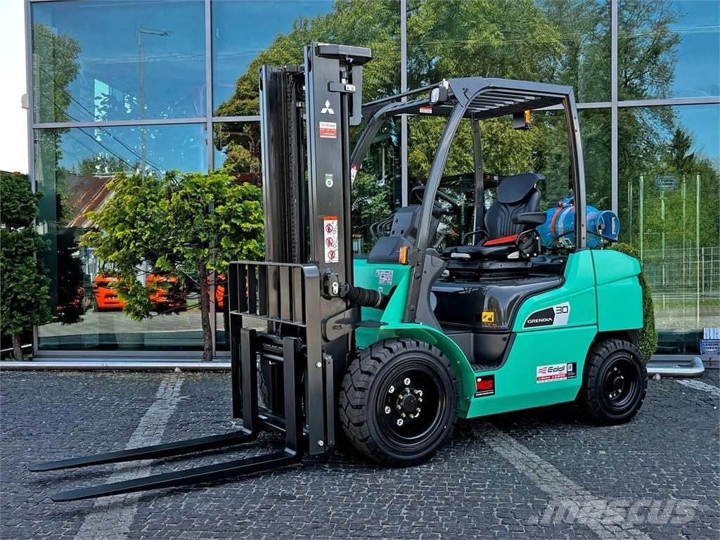 Mitsubishi FG30N 天然气叉车