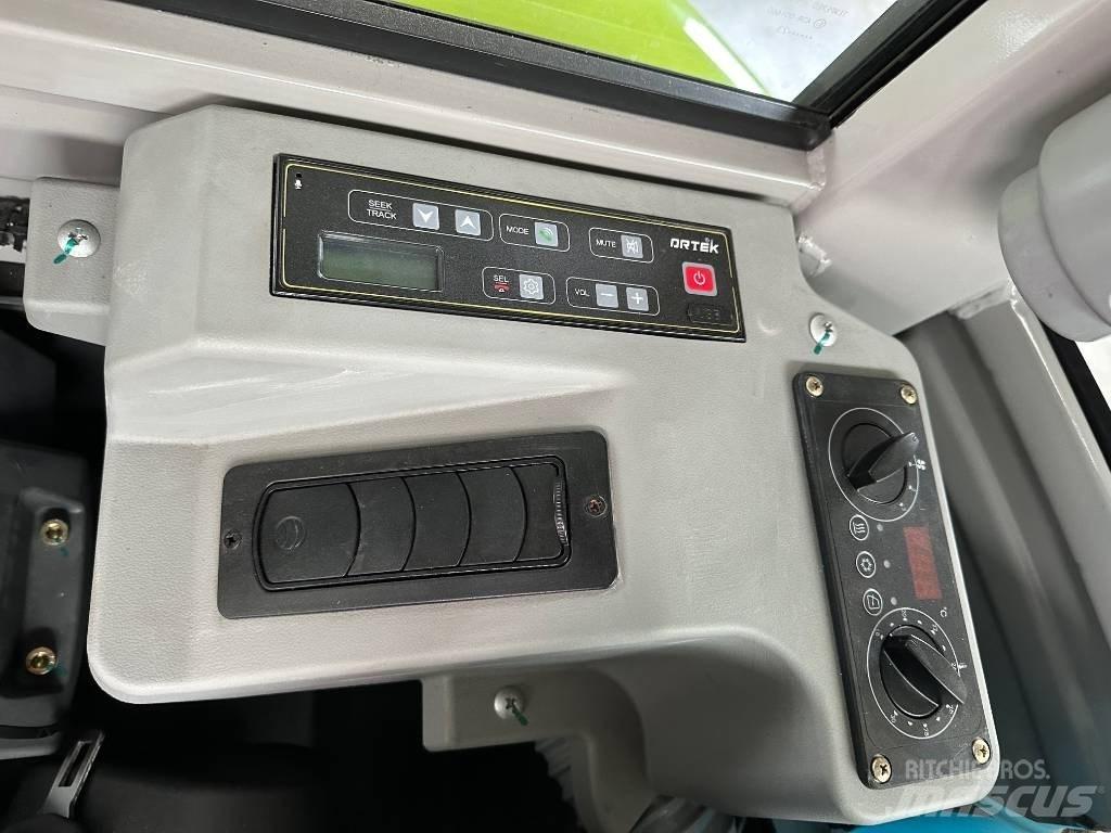Zoomlion ZE35GU 轮式挖掘机