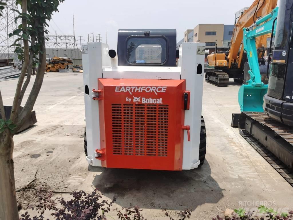 Bobcat S 130 滑移装载机