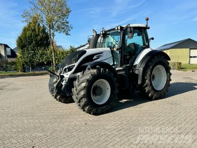 Valtra T214 Versu 拖拉机/农用车