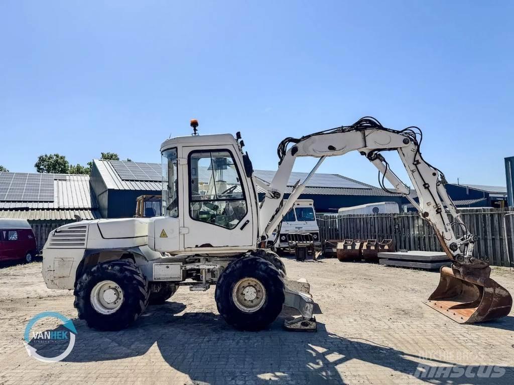 Mecalac 12MTX 中型挖掘机