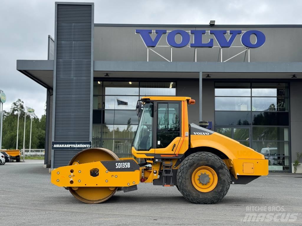 Volvo SD 135 B 单轮压路机