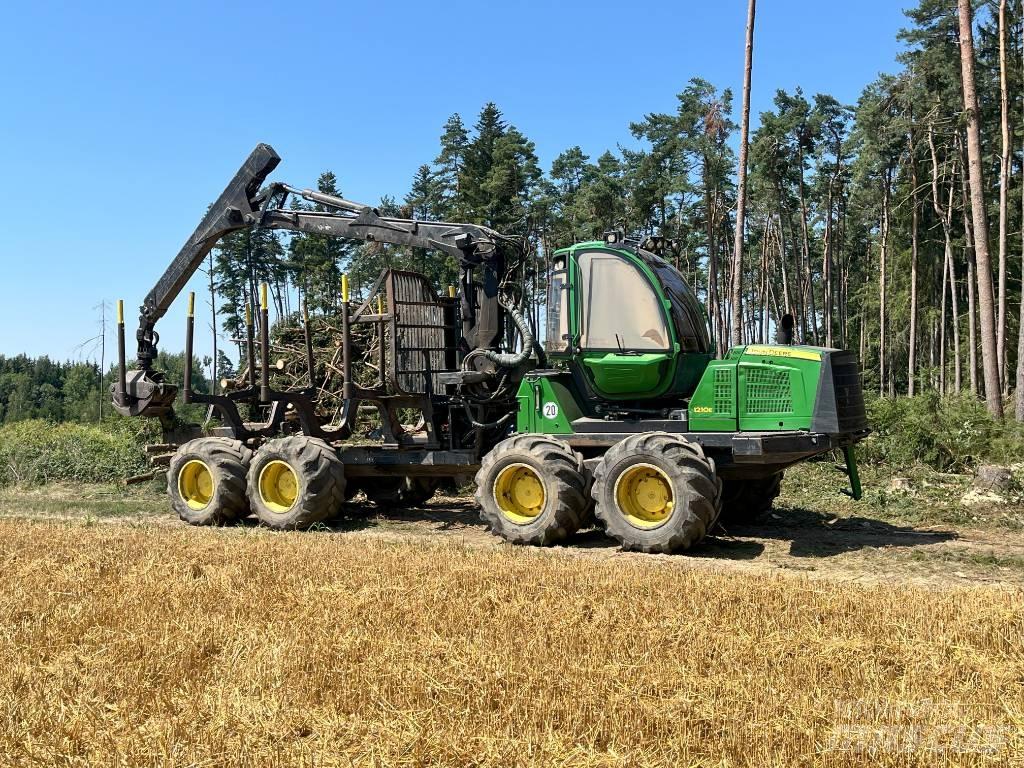 John Deere 1210E 集运机
