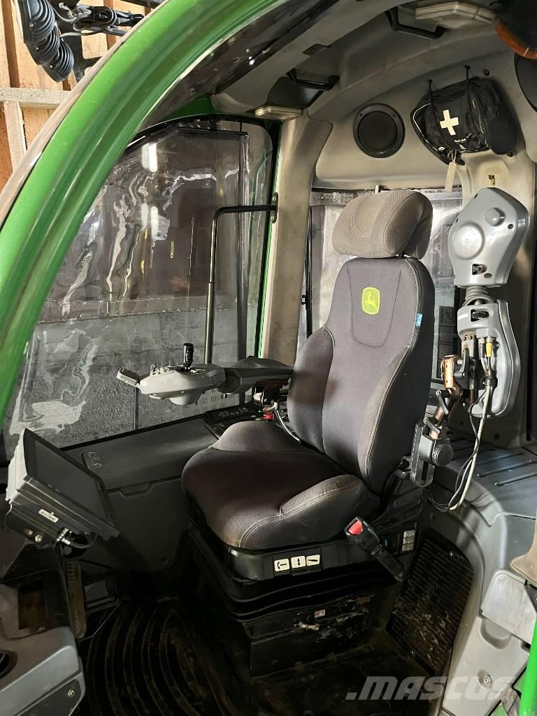 John Deere 1210E 集运机