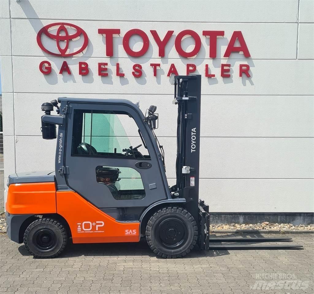 Toyota 52-8FDJF35 柴油叉车