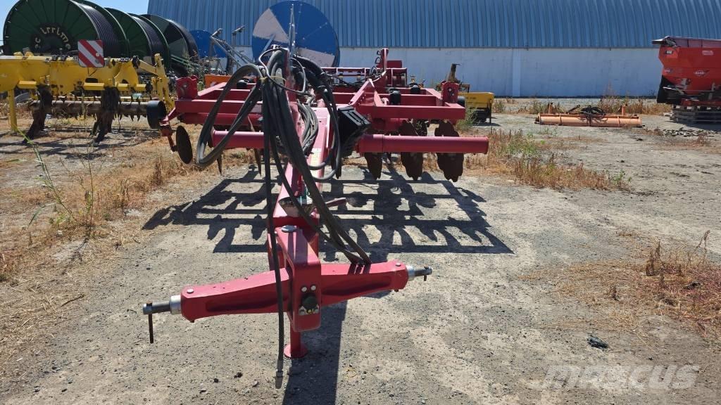 Horsch Tiger 3 MT 手扶中耕机
