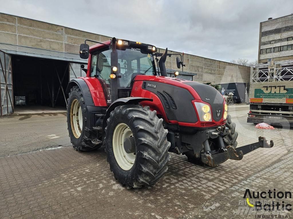 Valtra T213V 拖拉机/农用车