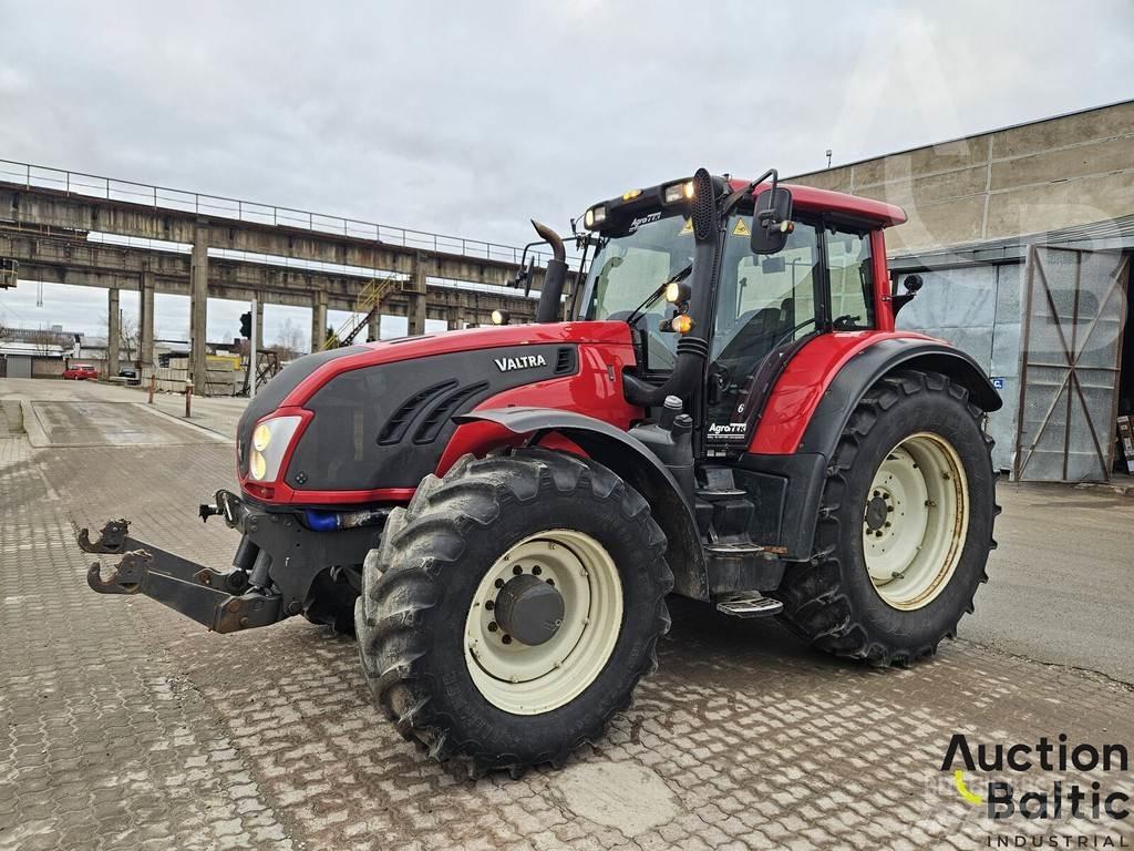 Valtra T213V 拖拉机/农用车