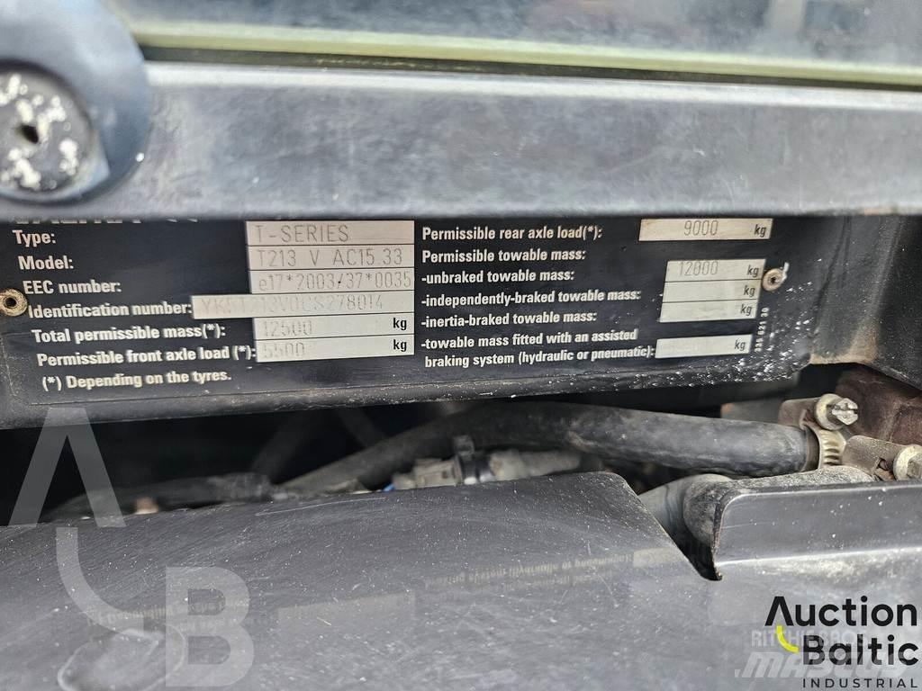 Valtra T213V 拖拉机/农用车