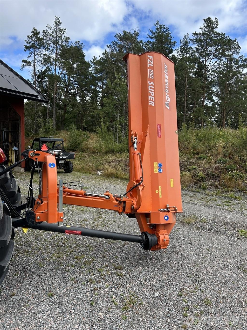 Agrimaster FZL250 牧场割草机和切顶器