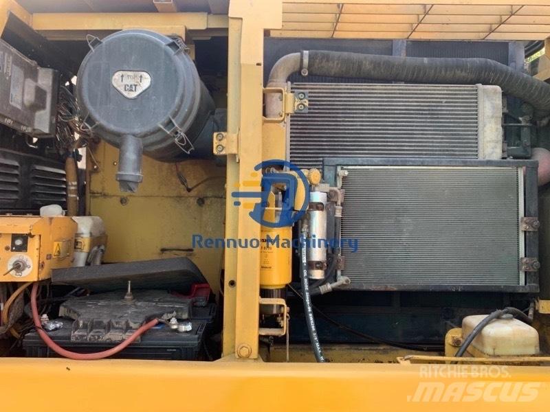 CAT 320 D 中型挖掘机