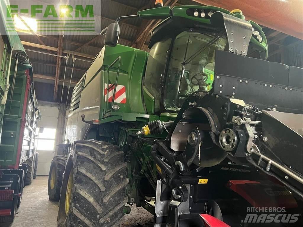 John Deere T670 联合收割机