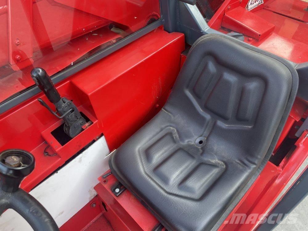 Manitou BT 420 伸缩臂叉装车|叉装车