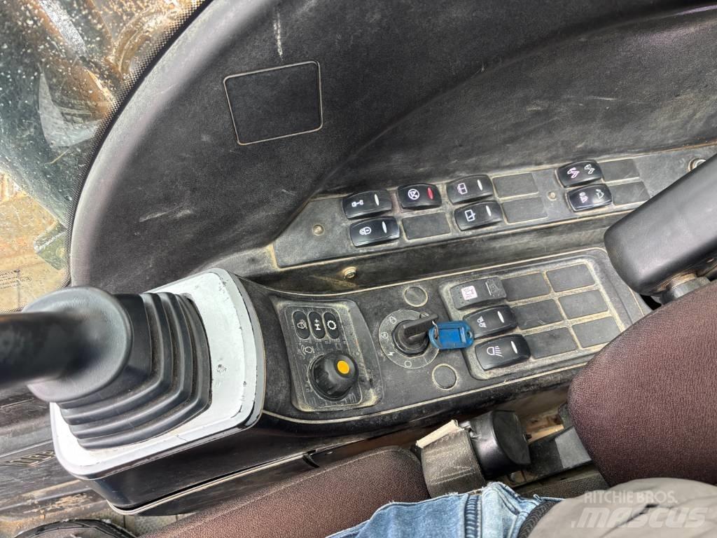 JCB 145LC 履带挖掘机