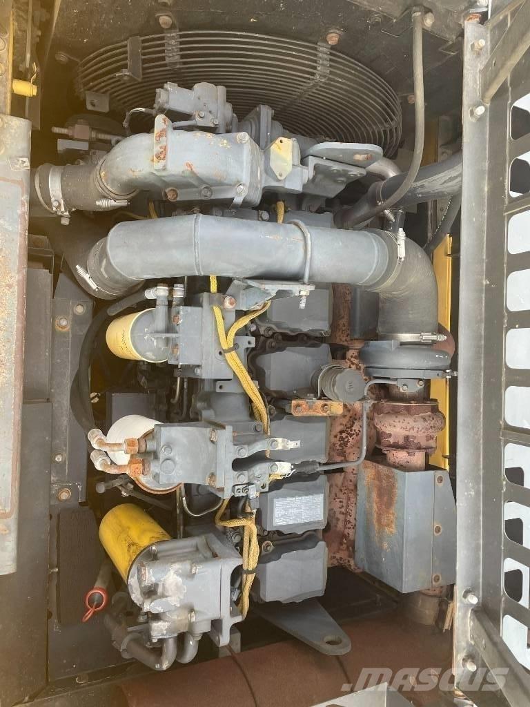 Komatsu PC 400-8 履带挖掘机