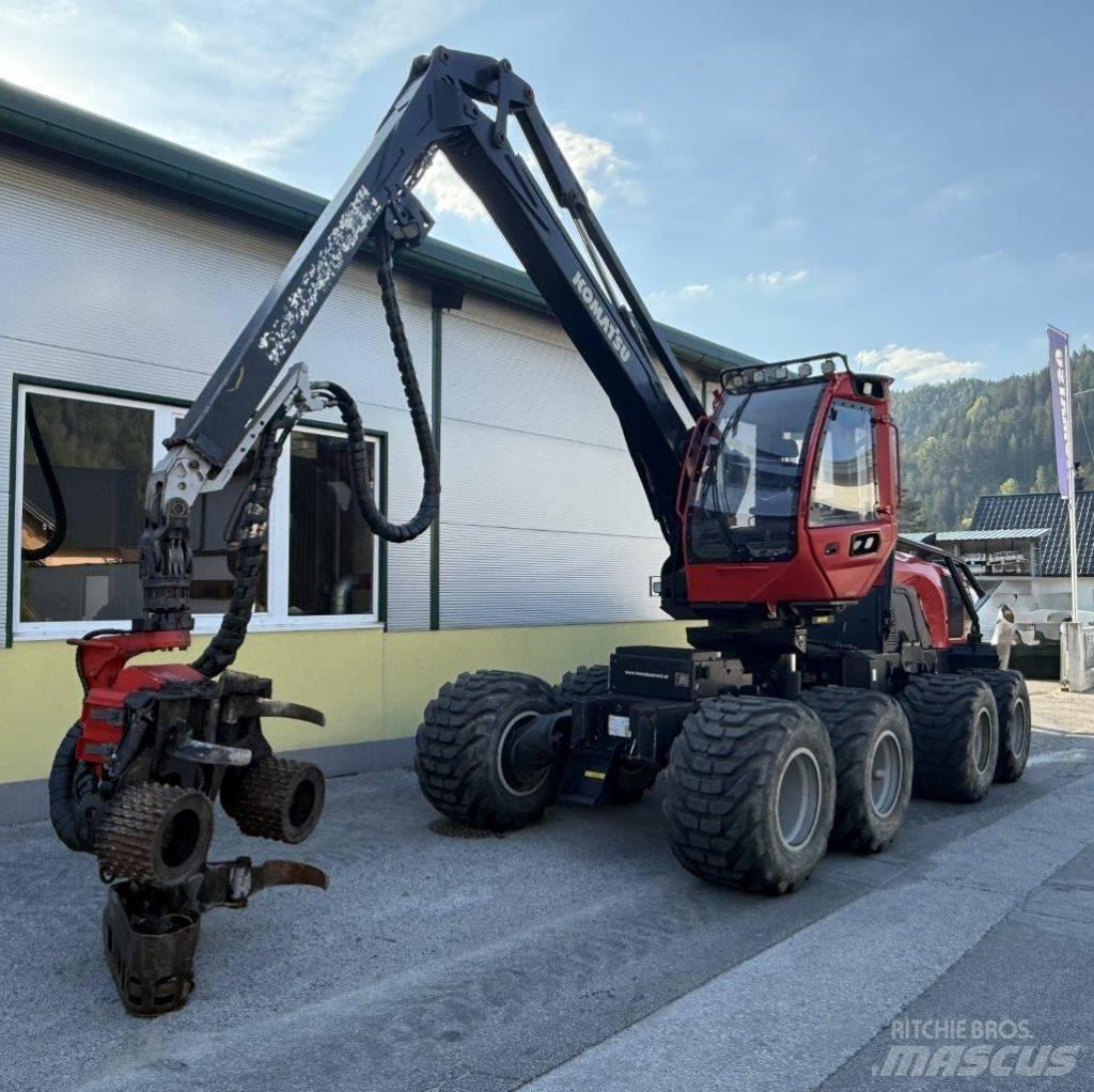 Komatsu 901 XC 收割机