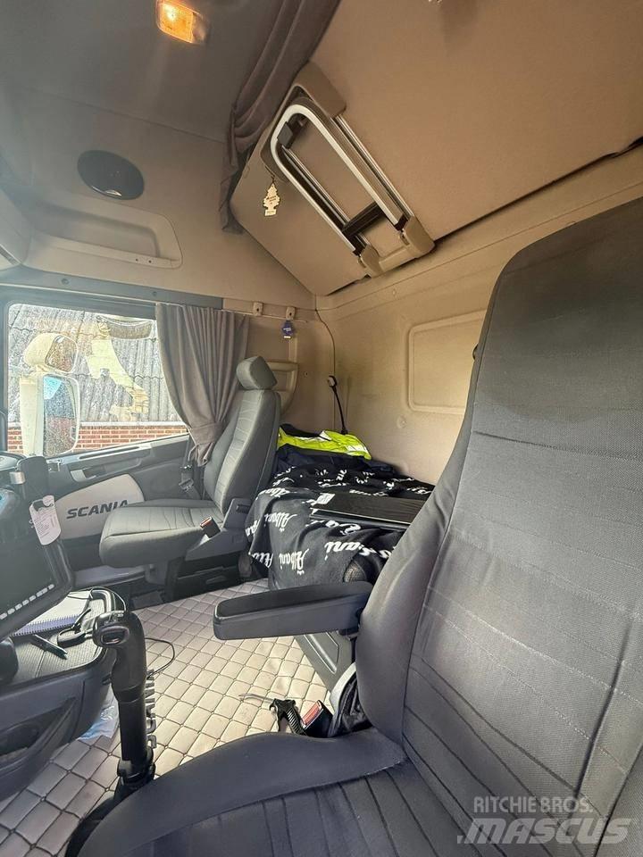 Scania R 620 牵引车