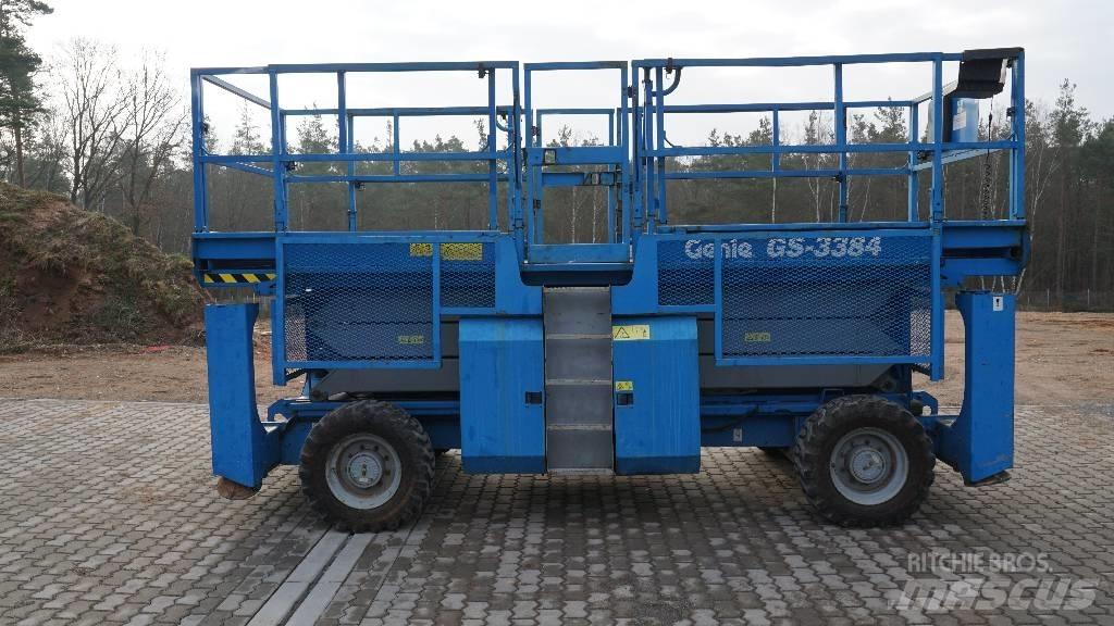 Genie GS3384 RT 4x4 剪叉式升降机