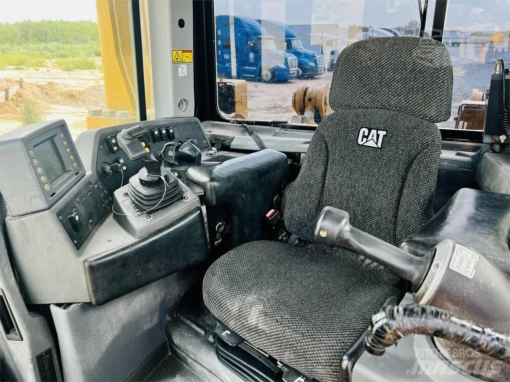 CAT D 8 T 履带式推土机