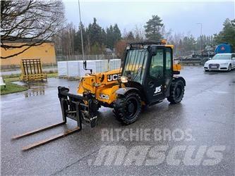 JCB 525-60T5 伸缩臂叉装车|叉装车