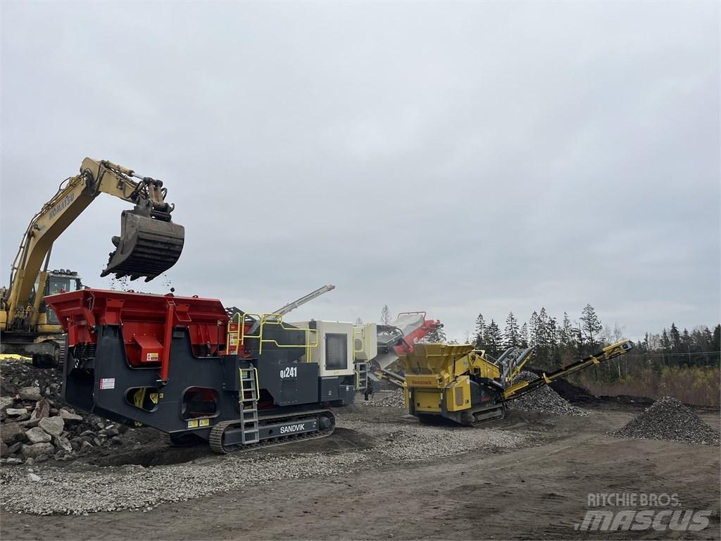 Sandvik QJ 241 移动式破碎机