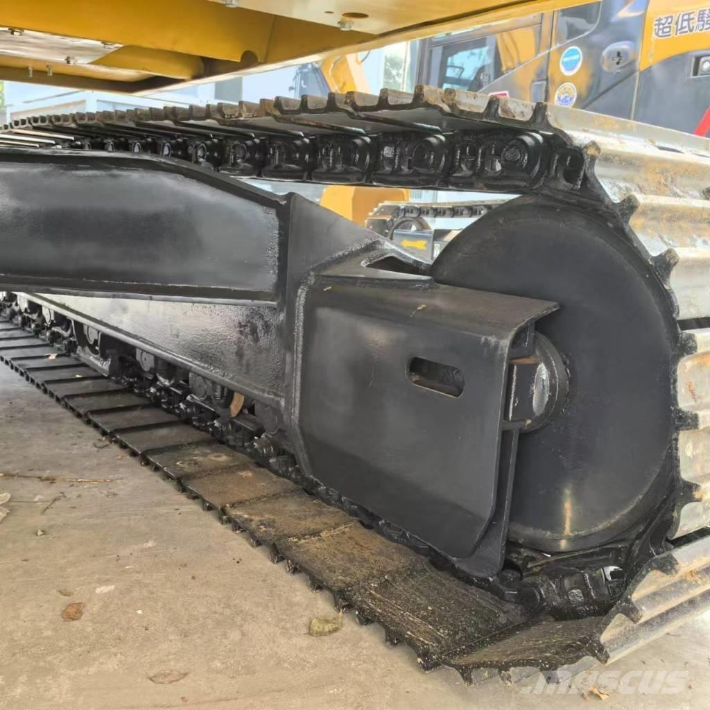Komatsu PC 130-7 履带挖掘机
