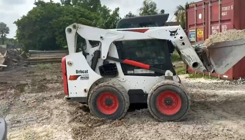 Bobcat S650 滑移装载机