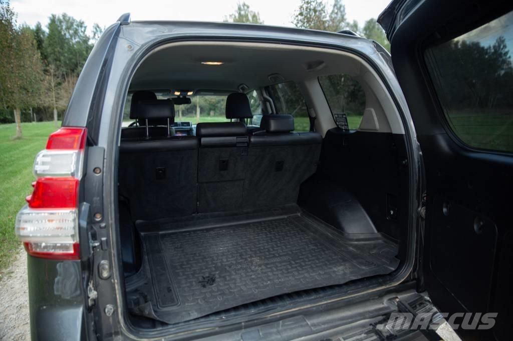 Toyota Landcruiser 汽车