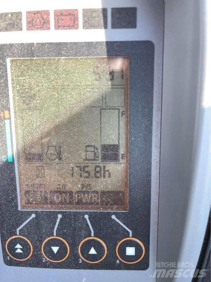 Hitachi ZX 35 小型挖掘机