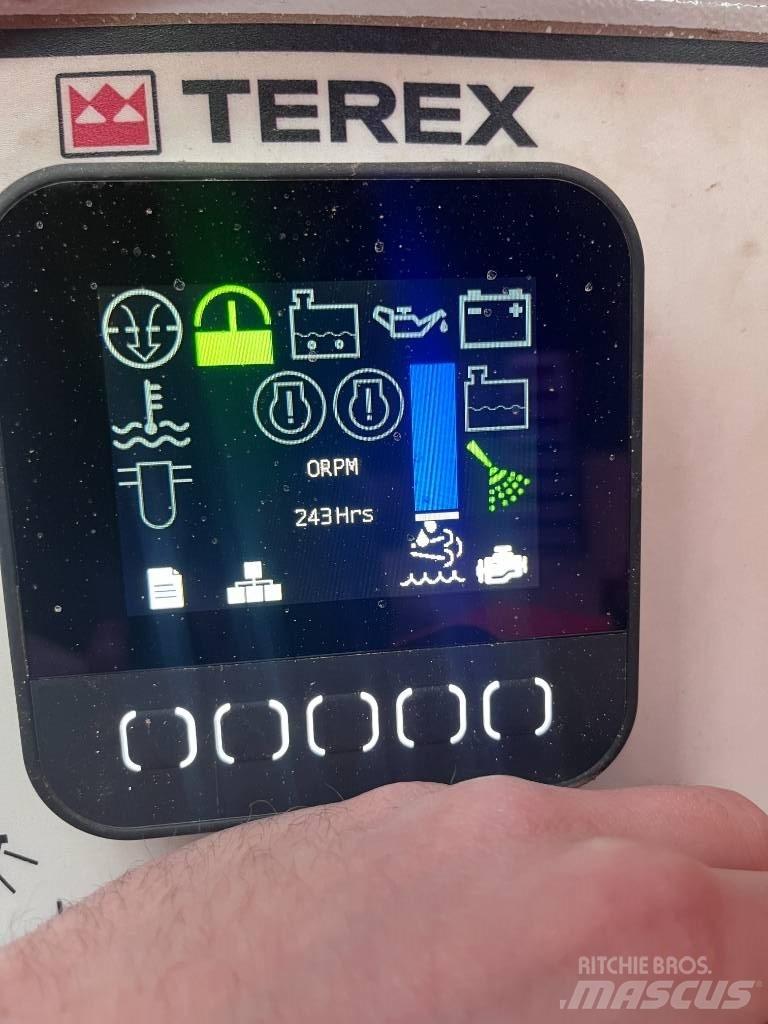 Terex Finlay 883+ E 移动式筛分机