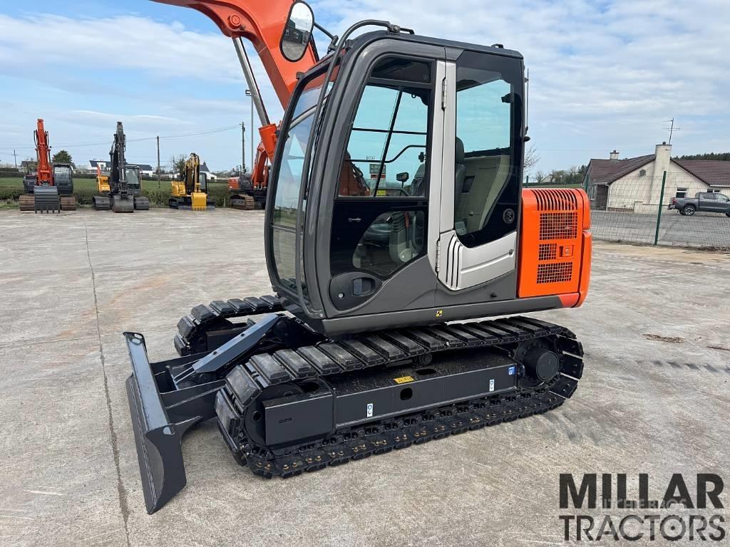 Hitachi ZX 70-3 中型挖掘机