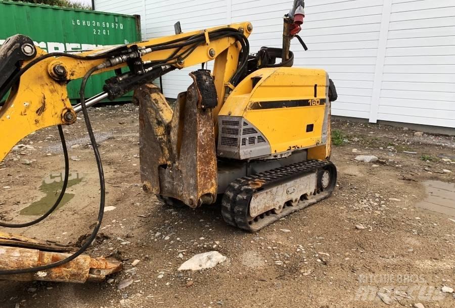 Brokk 160 组装挖掘机