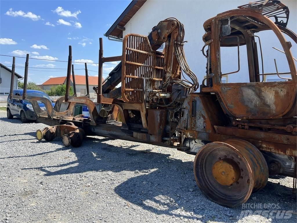 John Deere 1110E 集运机