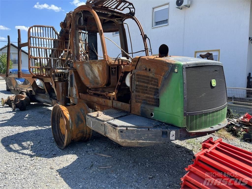 John Deere 1110E 集运机